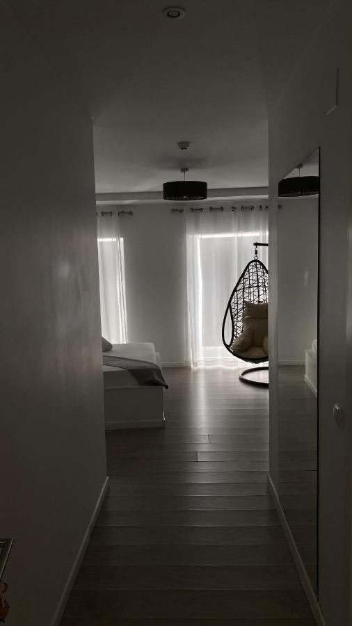 Brandao House Vandrarhem Caparica Exteriör bild